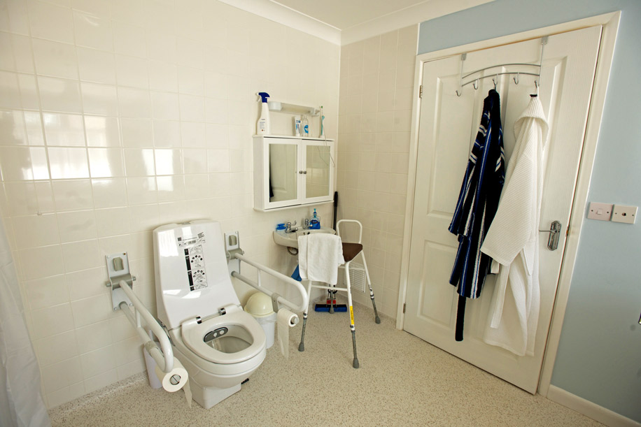 Personal care - adapted bathroom